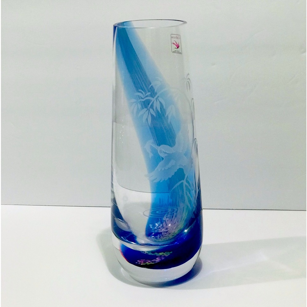 Caithness Art Glass Etched Bird  Midcentury Modern Vase Made in Scotland 9”